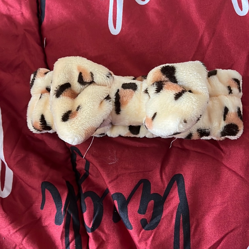 Skin care headband